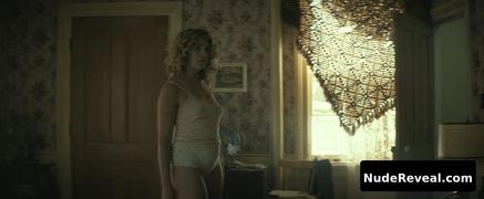 LOLA KIRKE nude in American Woman