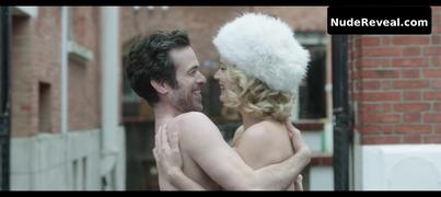 VIRGINIE EFIRA nude in En Attendant Bojangles