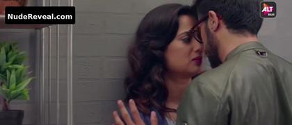 SHWETA TIWARI nude in Hum Tum And Them