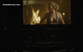 CAROLINA FERRAZ nude in Hard