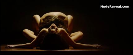 ELENA SARANTOPOULOU nude in Heretic