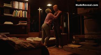 MENA SUVARI nude in Grace And Grit