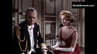 BRIGITTE BARDOT nude in Une parisienne