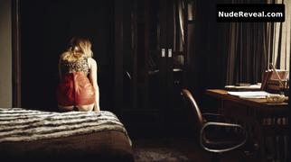 SIMONE SPOLADORE nude in Magnifica 70