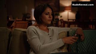 WILLA HOLLAND nude in Arrow