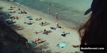 KASIA WARNKE nude in Absolute Beginners