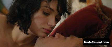 EVE HEWSON nude in Papillon