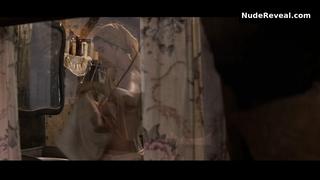 DEMI MOORE nude in We