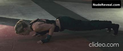 EMILY BLUNT nude in Edge Of Tomorrow