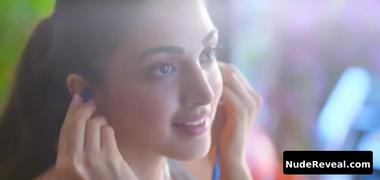 KIARA ADVANI nude in Vinaya Vidheya Rama