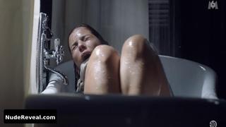 MANON AZEM nude in Ils etaient dix