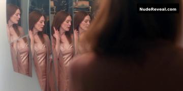 JULIANNE MOORE nude in Sirens