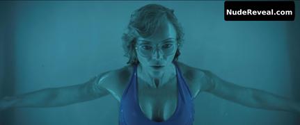 CHRISTINA RICCI nude in Yellowjackets
