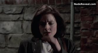JODIE FOSTER nude in Silence Of The Lambs