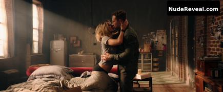 KATE BECKINSALE nude in Jolt