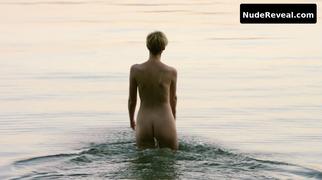 ELIZABETH DEBICKI nude in The Night Manager