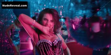 BEATRIZ GODINHO nude in O Clube