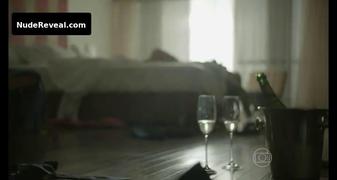 PAOLLA OLIVEIRA nude in Felizes para Sempre?