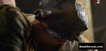 LIZZIE BROCHERE nude in Filles Du Feu
