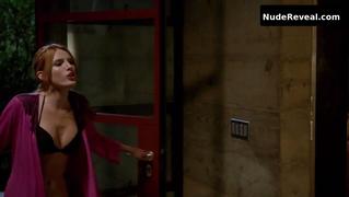 BELLA THORNE nude in Scream