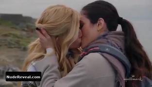 ARIENNE MANDI nude in Love, Classified