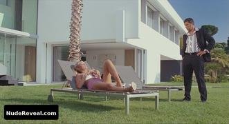VIRGINIE EFIRA nude in Le Siffleur
