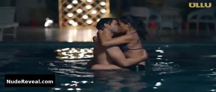 DONNA MUNSHI nude in Khoon Bhari Maang