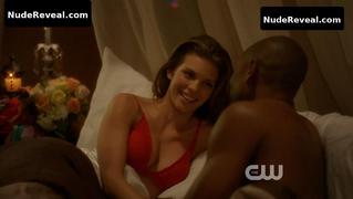 ANNALYNNE MCCORD nude in 90210