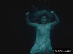 FLORENCE PUGH nude in Dont Worry Darling