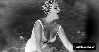 ELIZABETH TAYLOR nude in Suddenly, Last Summer