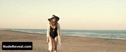 CARLY CHAIKIN nude in Last Moment of Clarity