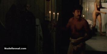 GLORIA GUIDA nude in Travolto dagli affetti familiari