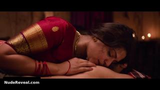 DIVYA PILLAI nude in Mangalavaaram