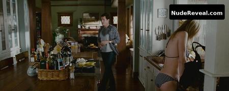 AMBER HEARD nude in The Stepfather