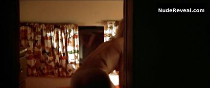 GOLDIE HAWN nude in The Sugarland Express