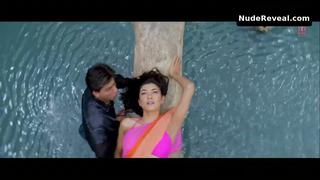 SUSHMITA SEN nude in Main Hoon Na