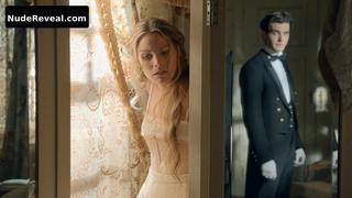 AMAIA SALAMANCA nude in Gran Hotel