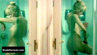 GLORIA GUIDA nude in La liceale seduce i professori