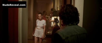 ROXANE MESQUIDA nude in Nos futurs