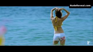ANUSHKA SHARMA nude in Badmaash Company