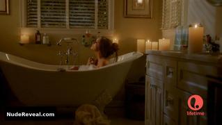 JENNIFER LOVE HEWITT nude in The Client List