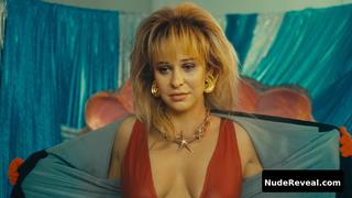 ANNA SZYMANCZYK nude in X-Rated Queen