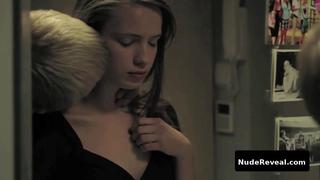 PAULINA GALAZKA nude in Powiedz, Ze Mnie Kochasz