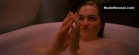 KATE WINSLET nude in Heavenly Creatures