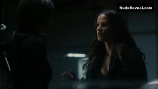 KELLY OVERTON nude in Van Helsing
