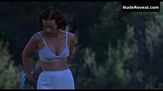 WINONA RYDER nude in How to Make an American Quilt