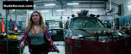 ABIGAIL BRESLIN nude in Zombieland: Double Tap
