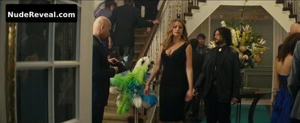 SOFIA VERGARA nude in Hot Pursuit