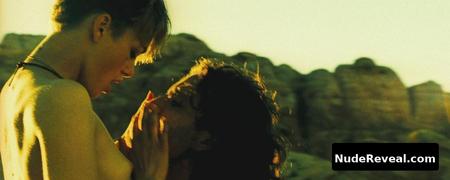 KEIRA KNIGHTLEY nude in Domino