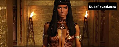 PATRICIA VELASQUEZ nude in The Mummy